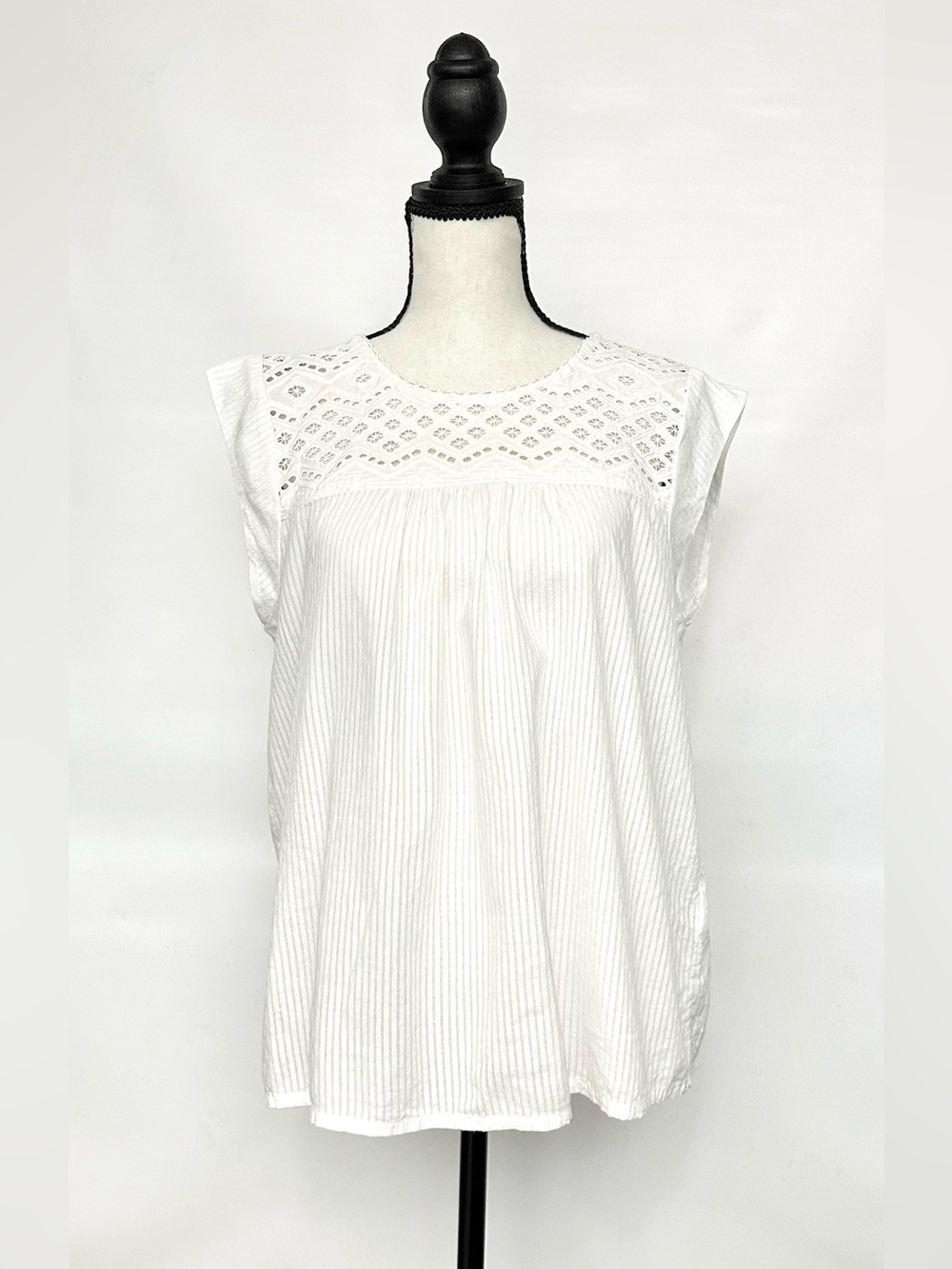 Lucky Brand White Eyelet Yoke Sleeveless Top
